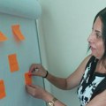 Ромкиње јачају свој глас: Радионица „Оснажена може све“ подстиче младе жене на активизам