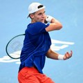 Česi stižu na Australijan open u pobedničkom ritmu: Menšik osvojio titulu u Oklandu, Mahač u Adelejdu