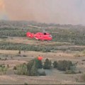 (Foto, video) Vatra bukti, a super puma i kamov ne staju! Pogledajte moćne helikoptere MUP-a u borbi sa stihijom koja guta…