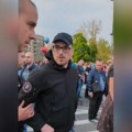 Dokle će nasilnici iz Narodnih patrola neometano da tuku učesnike protesta Srbija protiv nasilja?