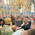 Čačak veličanstveno obeležio gradsku i hramovnu slavu Spasovdan: Todorović i Episkop žički Justin slomili slavski kolač