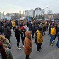 Samorganizovani prevoz studenta u blokadi iz Novog Sada