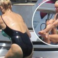 Lepa Brena kao tornado u crnom kupaćem kostimu: Ove slike sa jahte morate da vidite: U sedmoj deceniji izgleda toliko moćno i…