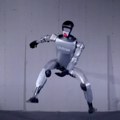 Robot podivljao i izgubio kontrolu Sve se desilo bez upozorenja - ljudi se sklanjali u panici