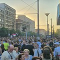 Rojters: Desetine hiljada u Beogradu traže izbore i kraj Vučićeve vladavine