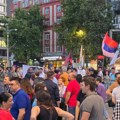 Lokalni zborovi u Beogradu odali počast žrtvama „Oluje“ pa se uputili kuće do brata Ane Brnabić i premijera Macuta