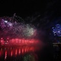 Spektakla na nebu: Beograđani i gosti prestonice dočekali Novu 2026. na Sava promenadi uz vatromet i šou dronova