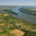 Neverovatan prizor kod Smedereva: Tolstolobici masovno iskaču iz Dunava