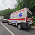 Strašan sudar kod Užica: Vatrogasci iz smrksanih vozila izvlače putnike, četvoro teže povređenih