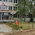 Škola „B. Radičević“ raskopana, radnika ni na vidiku, a u četvrtak sastanak sa izvođačem
