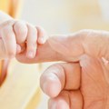 Prva "beba iz epruvete" rođena je pre 45 godina – u Srbiji se rode stotine dece godišnje zahvaljujući VTO