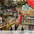 Radmilova smrt slomila Novosađane, a sada se zatvara i njegova knjižara: Poslednji pozdrav uz popust
