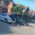 Pet osoba povređeno u sudaru dva automobila u naselju Dubočica
