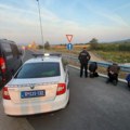 Trojac pljačkao turiste na auto-putu: Pri hapšenju povredili policajce, oštetili naplatnu rampu...