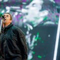 Liam Gallagher kaže da Oasis i dalje može „počistiti pod“ s većinom bendova