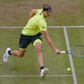 Zverev „preorao“ travu u Haleu za plasman u četvrtfinale