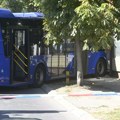 Među povređenima u nesreći u kojoj je poginula devojčica su i trudnica, majka i šestogodišnje dete: Autobus u Zemunu udario i…