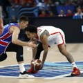 Aleksa Avramović obeležio kraj prvog poluvremena: Odlazak u svlačionicu pre vremena, ali i koš i neverovatna blokada nad…