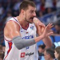Nikola Jokić "poludeo" zbog sramne odluke sudije: Jurio Japanca po parketu, ovaj mu odmah dao tehničku