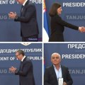 Predsednik Vučić uručuje odlikovanja povodom Dana srpskog jedinstva, slobode i nacionalne zastave