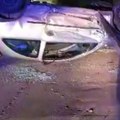 Haos usred noći na Zvezdari! Od siline udarca automobil završio na krovu
