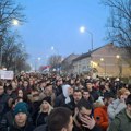 Pančevci protestuju zbog vode koja je neprijatnog mirisa