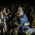 Emocije, suze i smeh uz najveće hitove: Željko Samardžić održao koncert u Sava centru i ušao u publiku