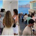 Neverovatne scene na grčkom ostrvu: Turisti čekaju u redovima od 7 ujutru samo zbog jedne fotografije (video)