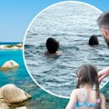 Nišlija Ivan spasio troje ljudi od utapanja u Sartiju: Sa ćerkom u naručju stigao do 2 dečaka, onda video nju