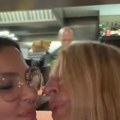 Elena Karić ljubi majku Vericu u usta: Video sa slavlja podigao buru na mrežama, svi ovo komentarišu