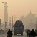 Grad od 13 miliona ljudi u ‘lokdaunu’ zbog zagađenog vazduha, zatvorene škole i kretanje ograničeno