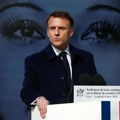 Francuska ekstremna desnica vodi u anketama: Makron ima veliki problem tri meseca pre izbora za Evropski parlament