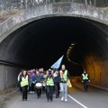 „Korak uz vas“ – dijaspora i brojni niški studenti šetaće 4 dana do Brisela kao podrška trkačima