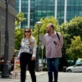 (Paparaco) Marko Kon u šetnji sa 15 godina mlađom ženom: Prepolovio se, a od nje se ne odvaja - evo šta su radili i gde su…