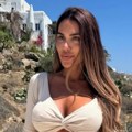 Marina Visković u dubaju sa tajnim dečkom! Tetovaže po celom telu, bogataš potpuno opčinio pevačicu! (foto)