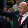 (VIDEO) Nije mu lako: Nemoćni Obradović pobesneo na igrače
