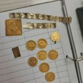 Carina: Zaplenjeni dukati, gotov novac, satovi i poštanske marke vredni 40.000 evra