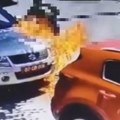 (Video) Piroman poliva automobile, a onda bum! Uhapšen osumnjičeni (44) za paljenje službenih vozila ambasade Bugarske…