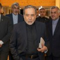 Iran prekinuo pregovore s Amerikom Dok je trajao razgovor o miru u Švajcarskoj, Tramp im opet zapretio, i to uz brdo psovki…