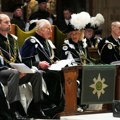 Камила и Чарлс заједно и насмејани на дан када би Дајана напунила 65 година: испред катедрале настао инцидент