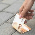 Šta ako pronađete novčanicu na ulici? Ovo morate da uradite pre nego što je stavite u džep
