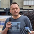 Izložbu „Magična igra pod obručima“ u Vranju predstavili košarkaški asovi Željko Rebrača i Vladimir Dragutinović…