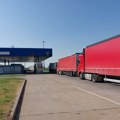 AMSS: Zadržavanje za kamione na prelazu Bogojevo pet sati