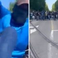 VIDEO Novi snimak tuče navijača u Beogradu: Zaleteo se i srušio motociklistu koji je snimao