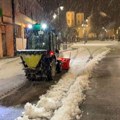 Sneg pada već 12 sati bez prestanka! Snežni pokrivač sve više raste, putevi u Srbiji se čiste po prioritetu