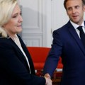 Le Pen: Ponašanje Makrona podseća na pripreme za rat