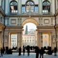Još jedno umetničko delo stradalo zbog selfija: "Ovaj problem sa turistima je dostigao ogromne razmere"