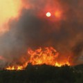 (FOTO) Požari u Bugarskoj na 100 lokacija: Uništene kuće i velike površine šuma