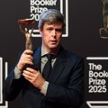 Ko je pisac koji je osvojio Bukerovu nagradu?