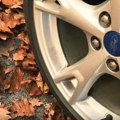 Nešto ne valja sa instalacijama. Ford povlači oko 565.000 vozila zbog opasnosti od požara u motornom prostoru. Ovlašćeni…